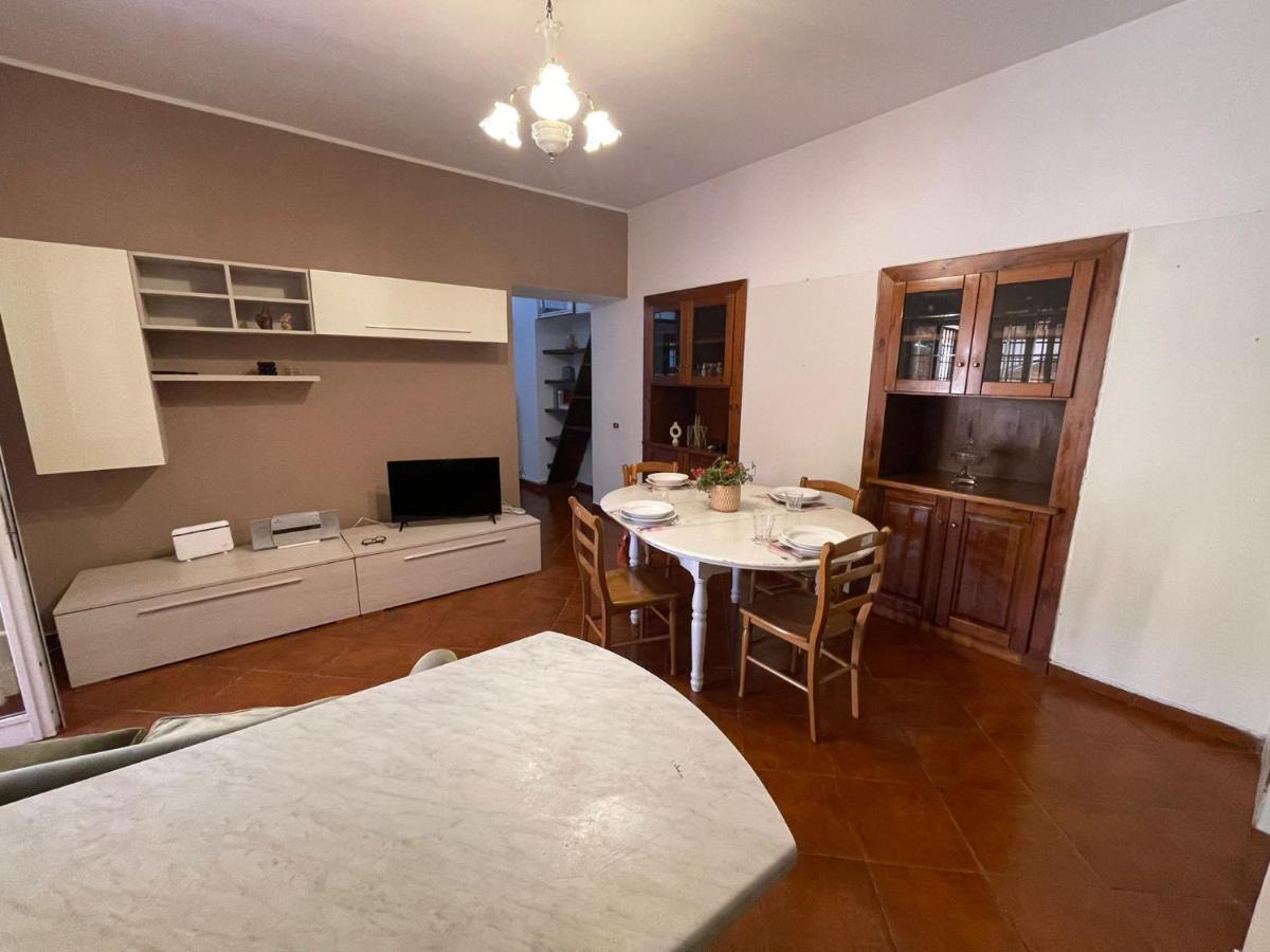 罗卡迪帕帕Casa Lella公寓 外观 照片